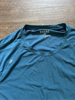 RHONE Reign Mens Shirt L